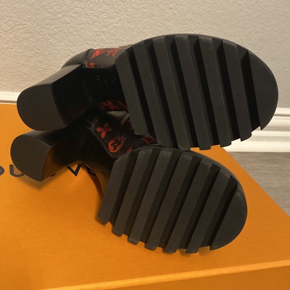 Louis Vuitton Catogram Star Trail Ankle Boots - 38.5 - Picture 6 of 11